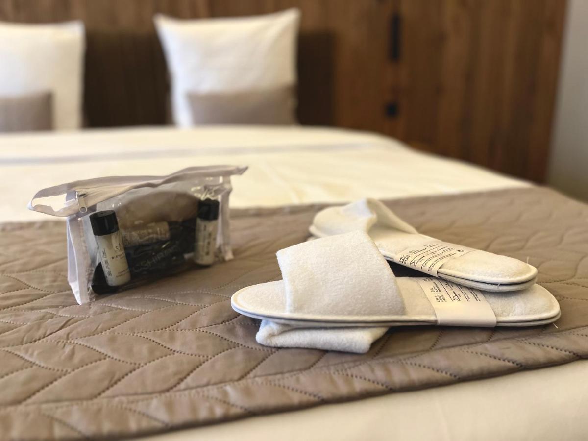 Hotel Le 830 נמור מראה חיצוני תמונה